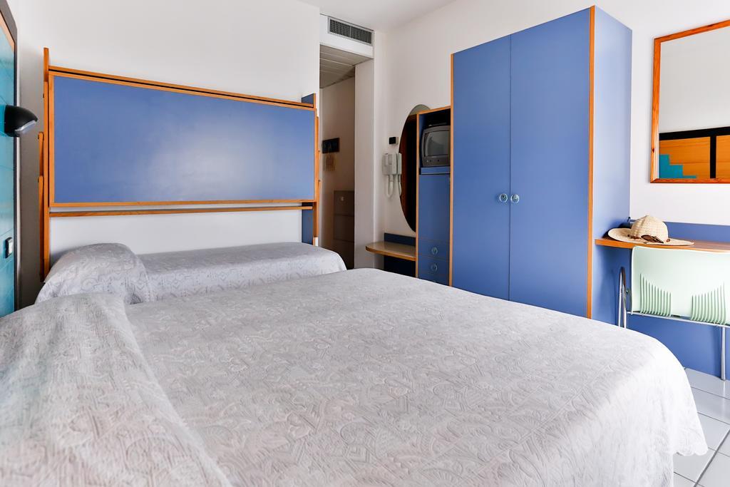 Hotel Rondinella Cesenatico Esterno foto
